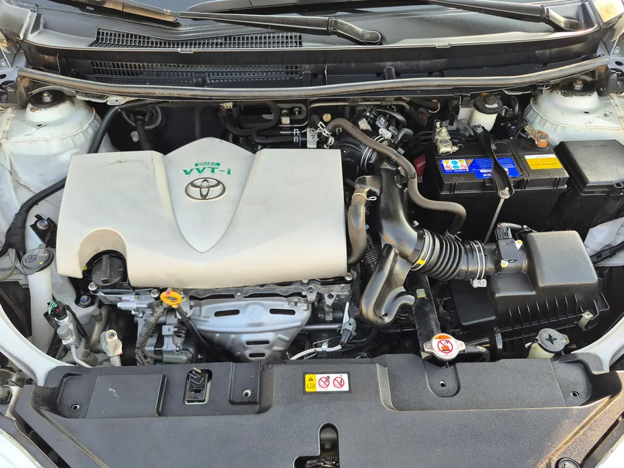 2022 Toyota Yaris  Y 