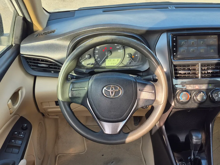 2022 Toyota Yaris  Y 