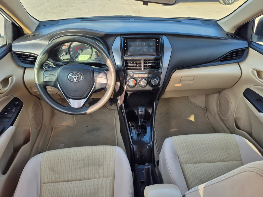 2022 Toyota Yaris  Y 