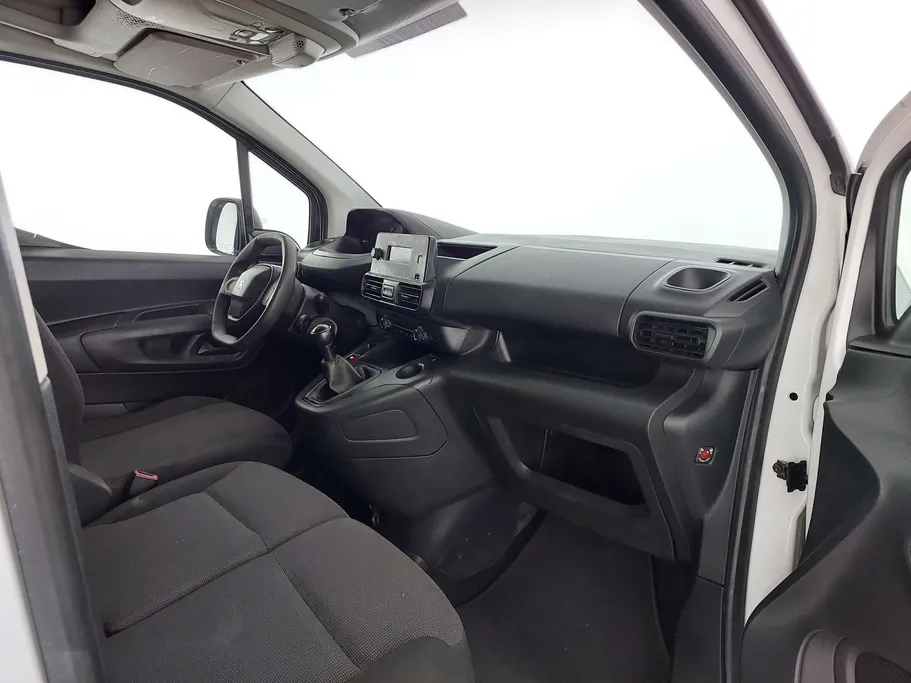 2021 Peugeot Partner Short van 