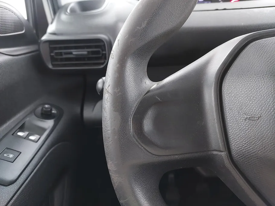 2021 Peugeot Partner Short van 