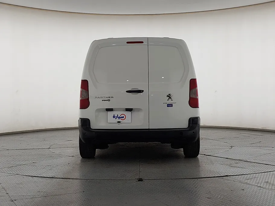2021 Peugeot Partner Short van 