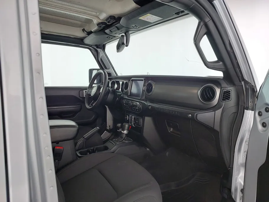 2023 جيب Wrangler سبورت 