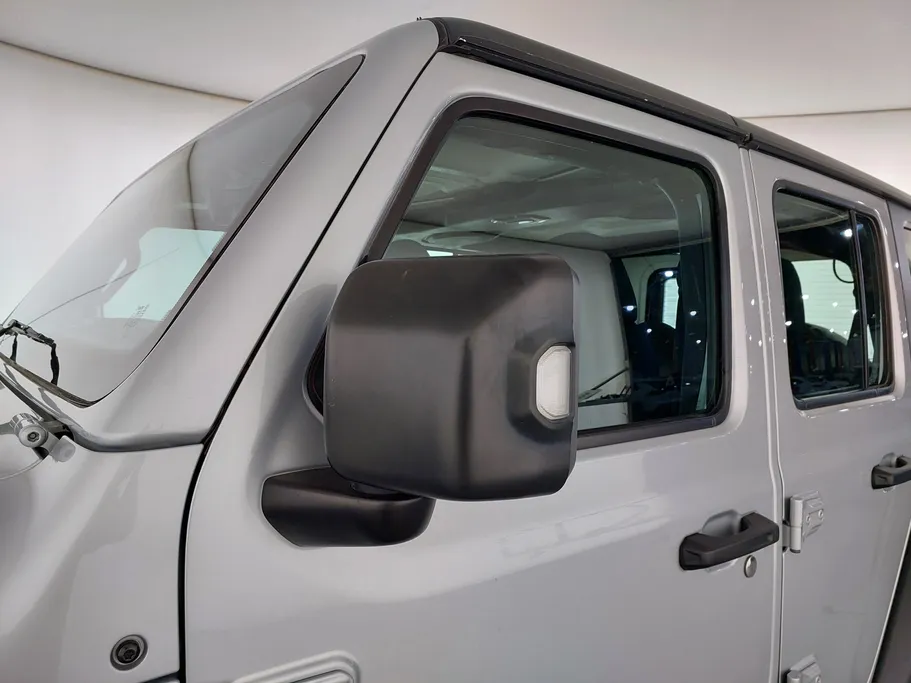 2023 جيب Wrangler سبورت 