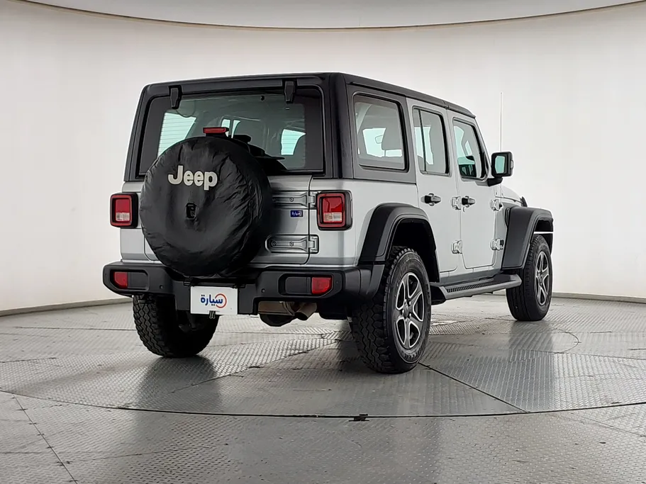 2023 جيب Wrangler سبورت 