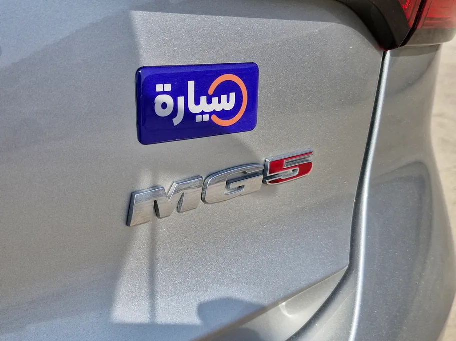 ام جي 5 COM 2024 