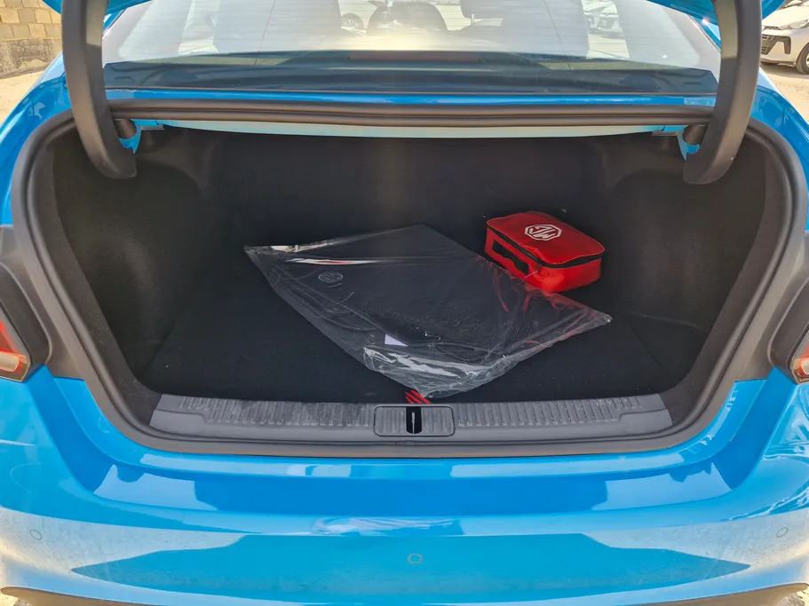 2024 MG GT STD 