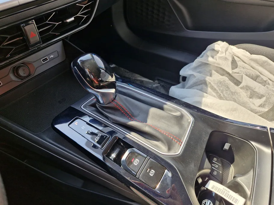 2024 MG GT STD 
