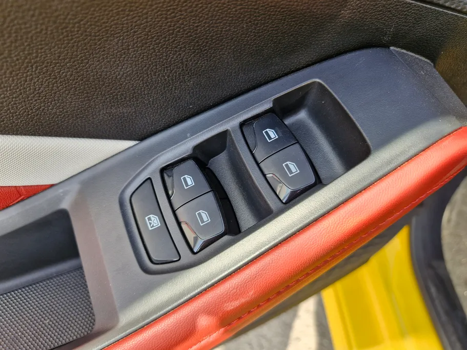 2024 MG GT COM 