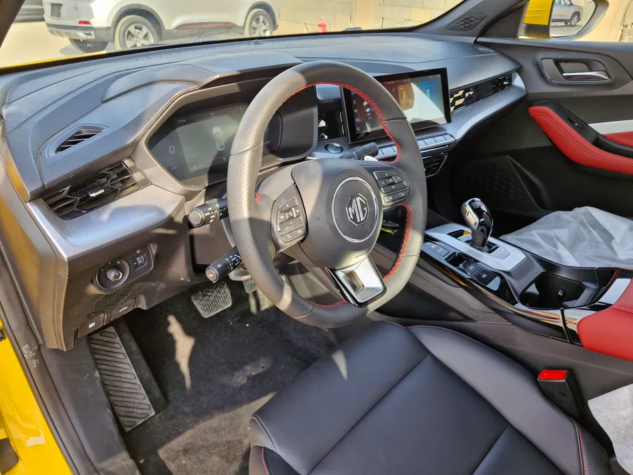 2024 MG GT COM 