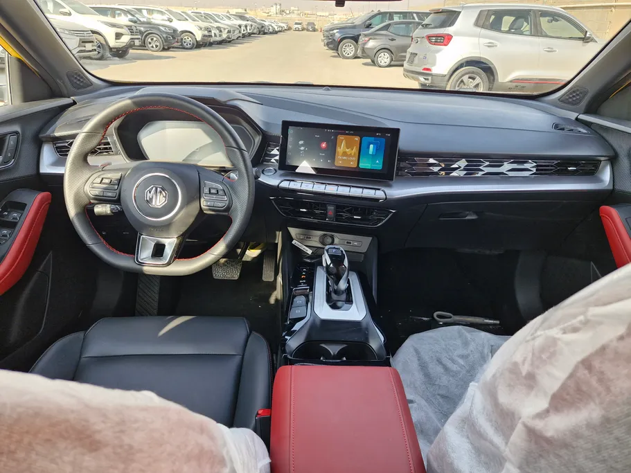2024 MG GT COM 