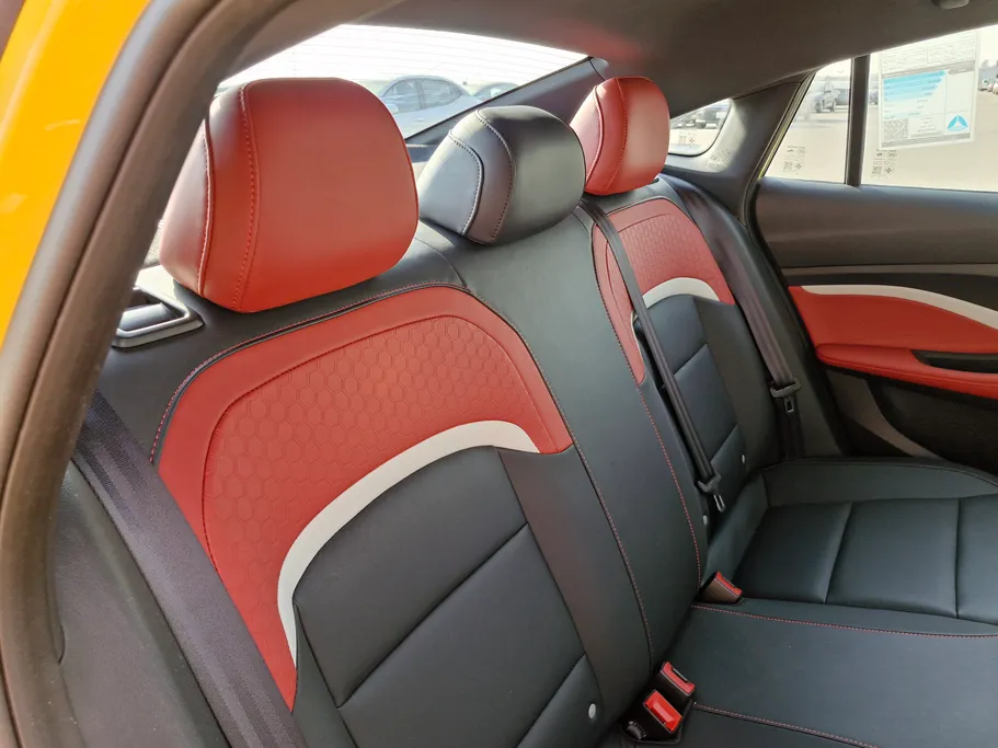 2024 MG GT COM 