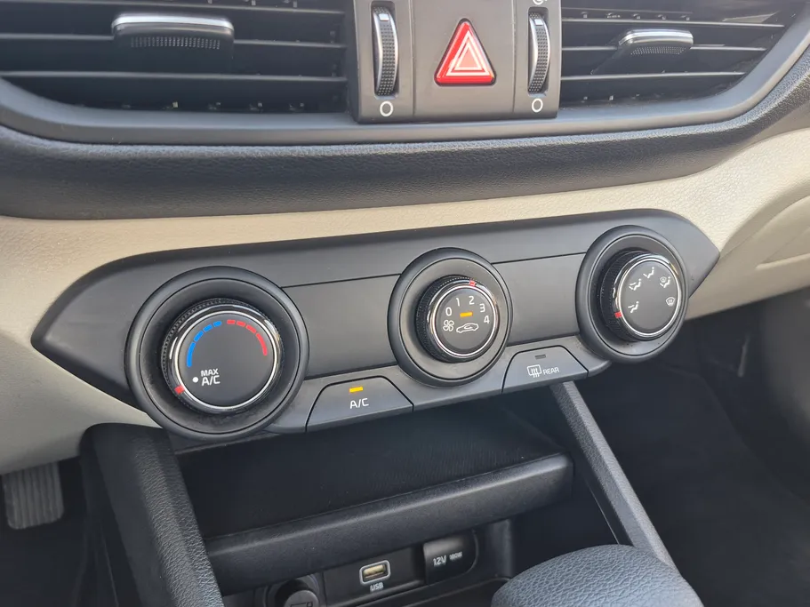 2024 كيا Cerato LX 