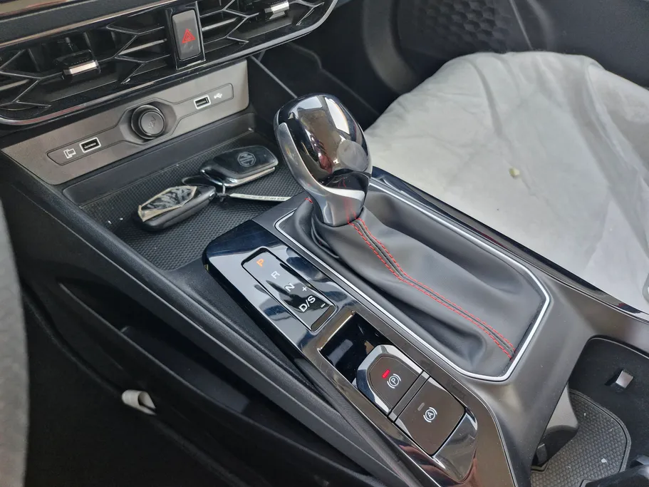 2024 MG GT STD 