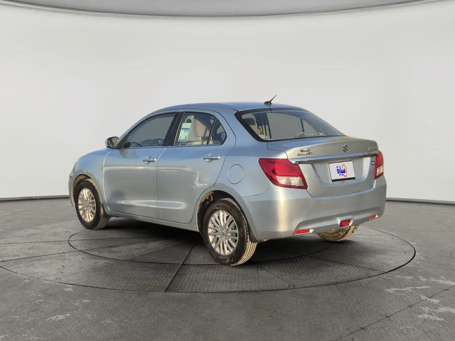 2025 سوزوكي Dzire GLX 