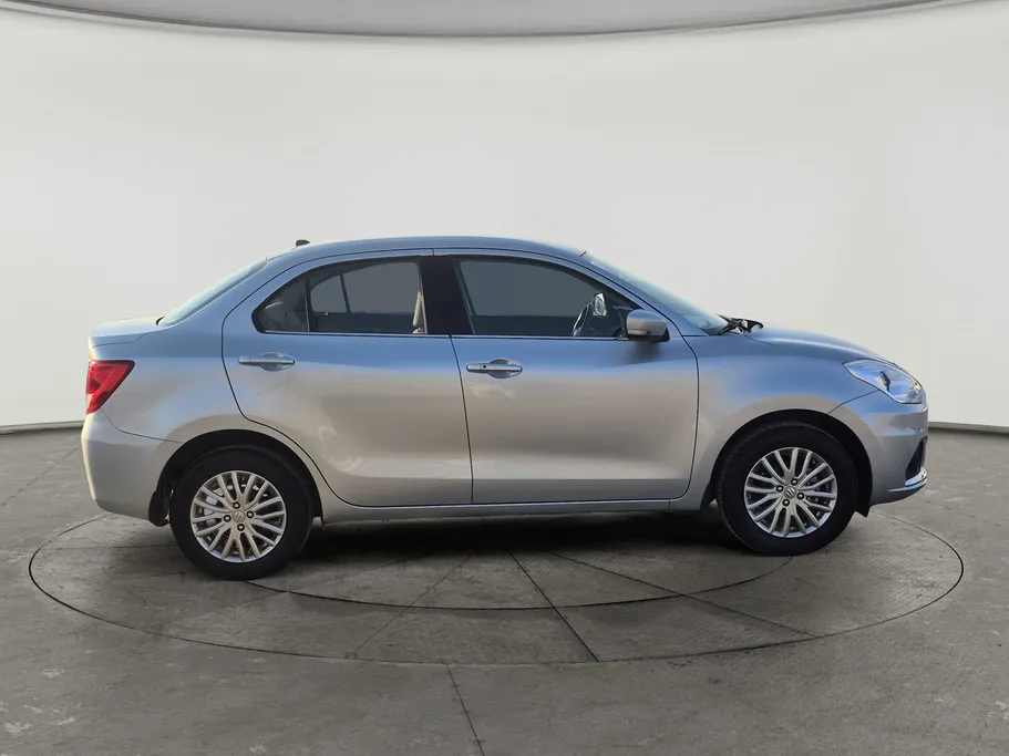 2025 سوزوكي Dzire GLX 