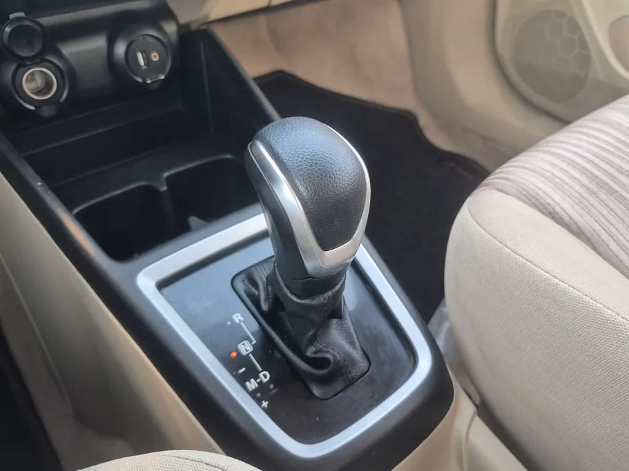 2025 سوزوكي Dzire GLX 