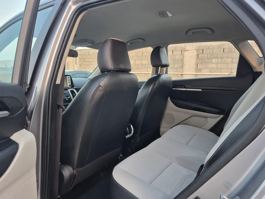 2023 Kia SONET LX 