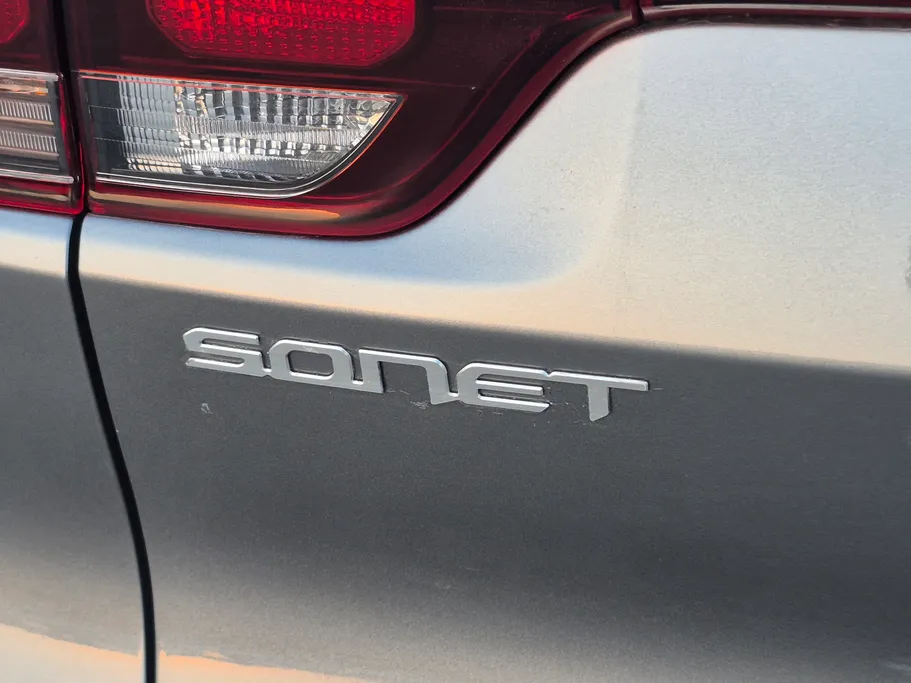 2023 Kia SONET LX 