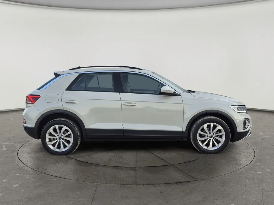 2024 Volkswagen T Roc Life 