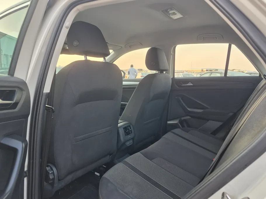 2024 Volkswagen T Roc Life 