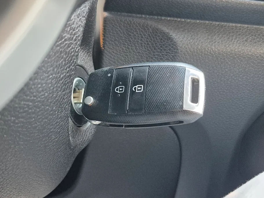 2022 Kia Pegas LX 