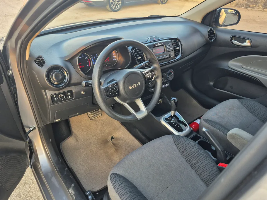 2022 Kia Pegas LX 