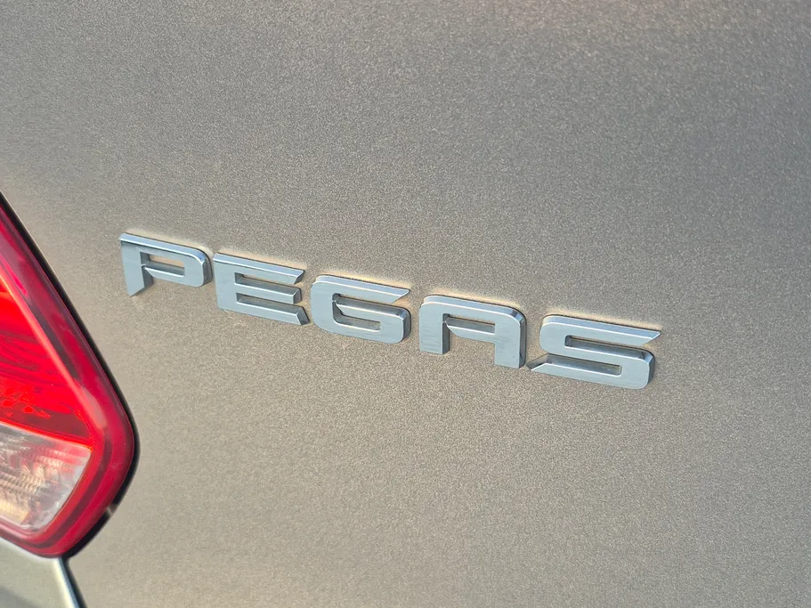 2022 Kia Pegas LX 