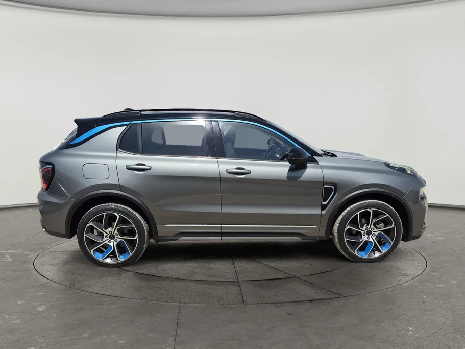 2023 Lynk and Co 01 Louder Pro 