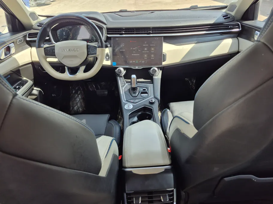 2023 Lynk and Co 01 Louder Pro 