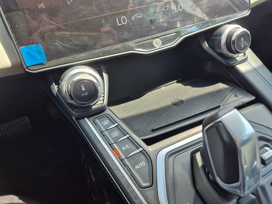 2023 Lynk and Co 01 Louder Pro 