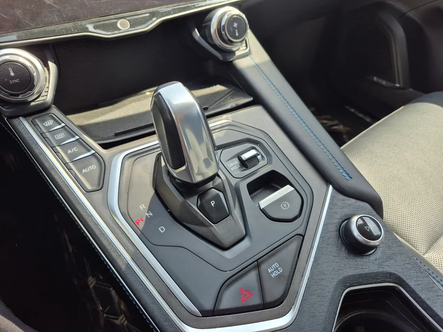 2023 Lynk and Co 01 Louder Pro 