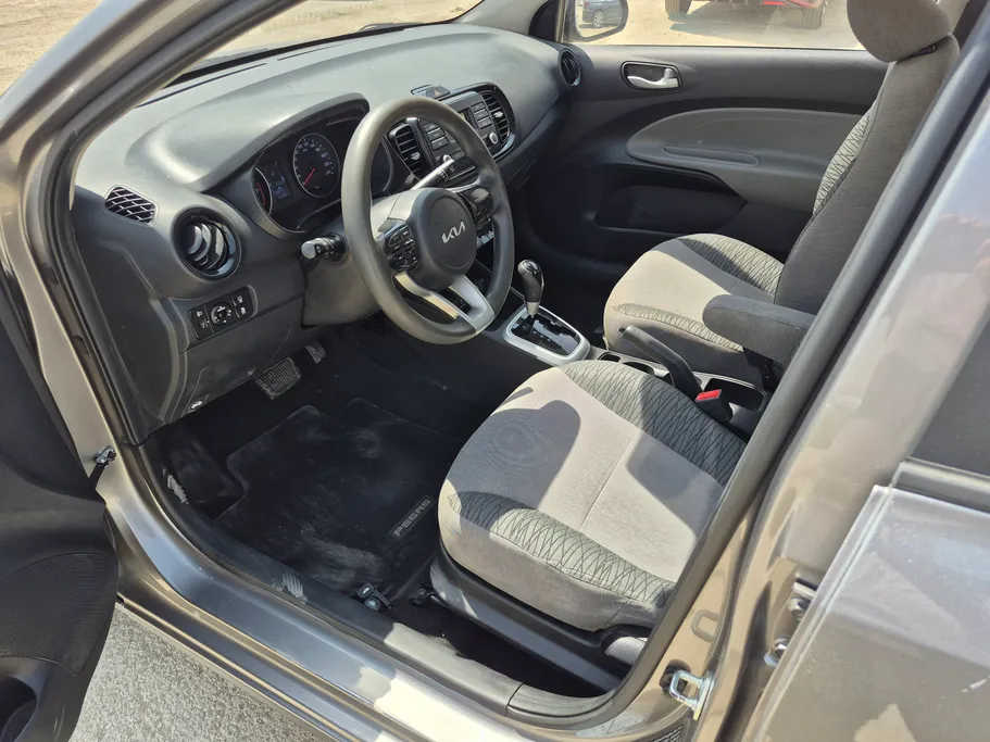 2022 Kia Pegas LX 