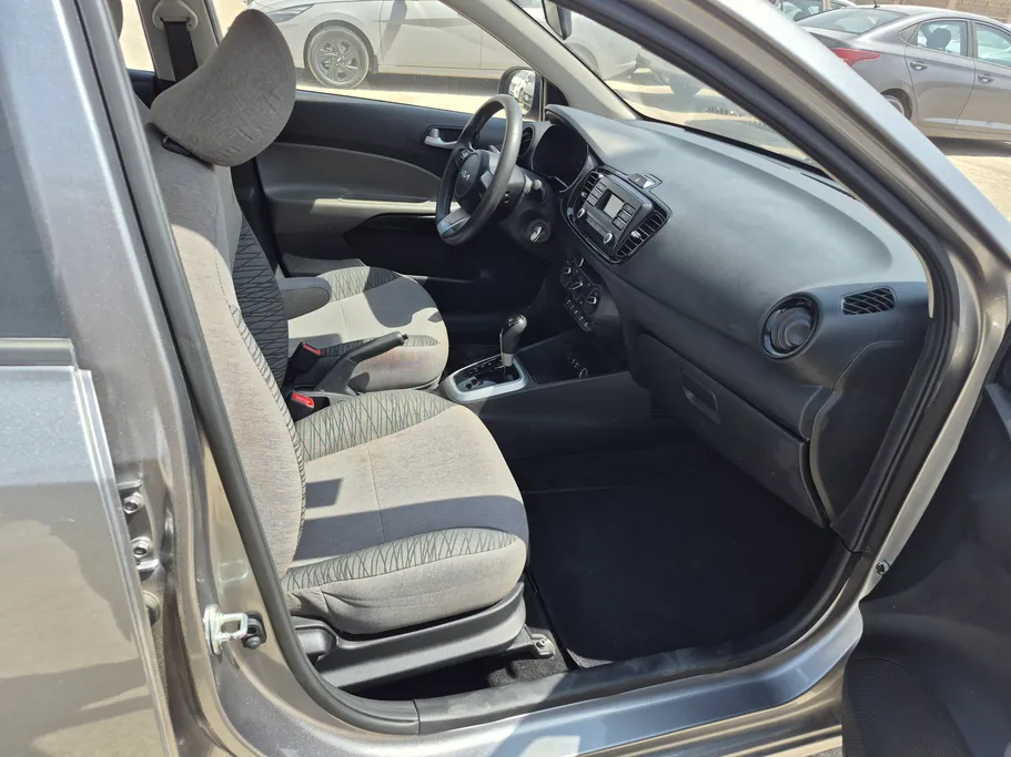 2022 Kia Pegas LX 