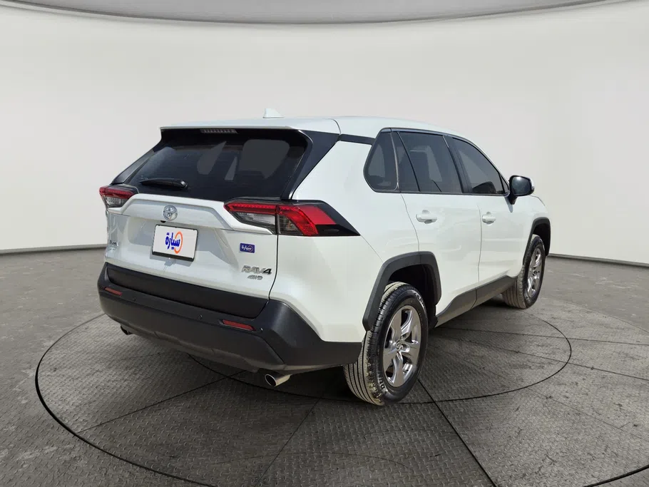 2025 Toyota RAV4 LE 