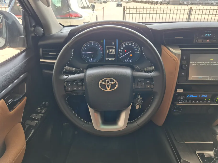 2023 Toyota Fortuner VX 