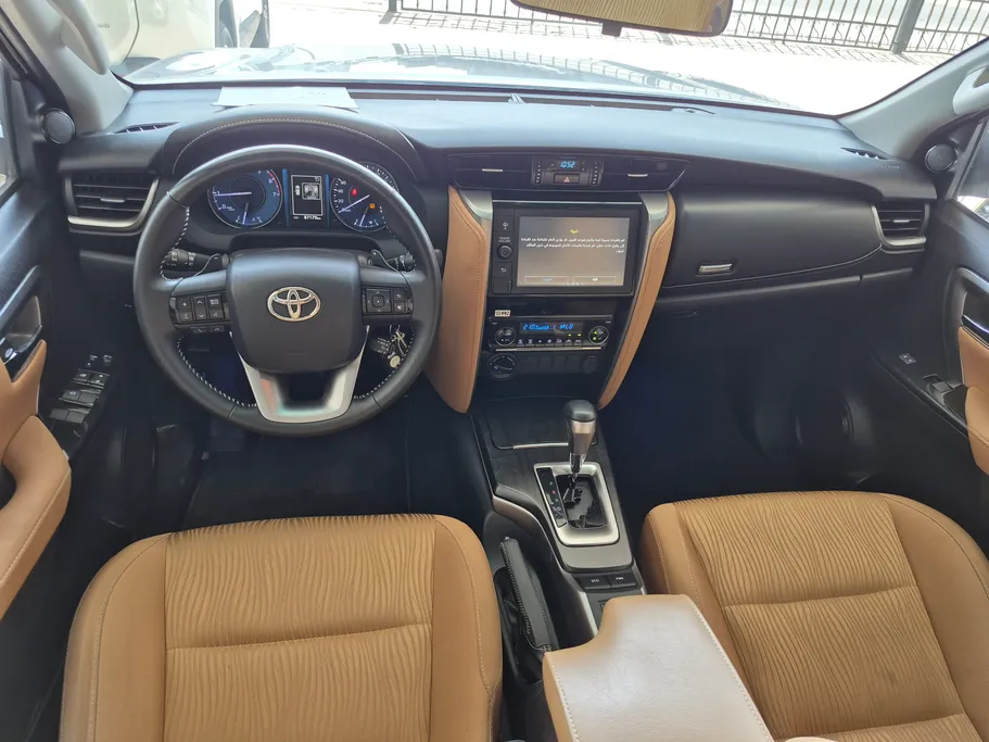 2023 Toyota Fortuner VX 