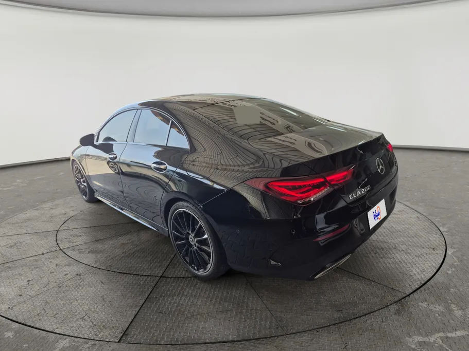 2023 Mercedes CLA 200 