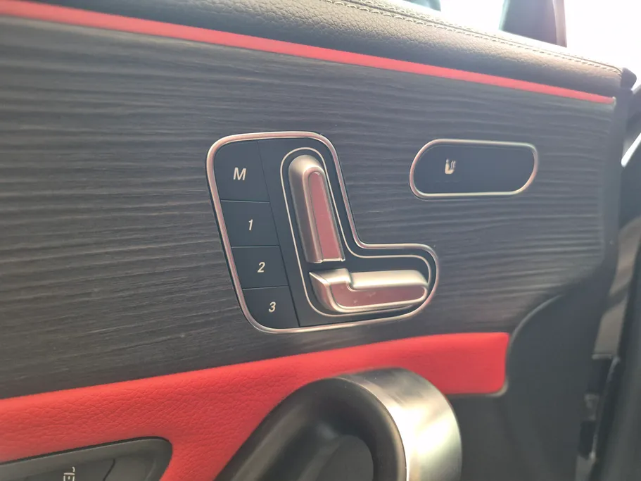 2023 Mercedes CLA 200 
