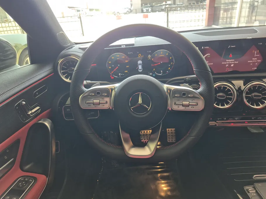 2023 Mercedes CLA 200 