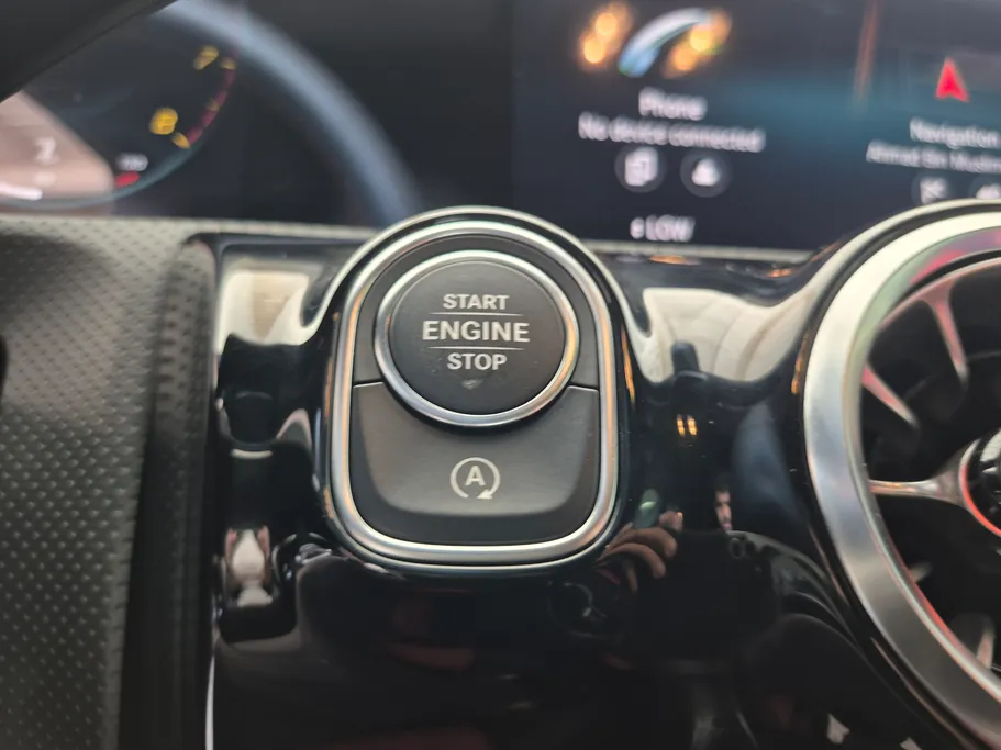2023 Mercedes CLA 200 