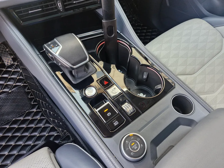 2024 Volkswagen Touareg  