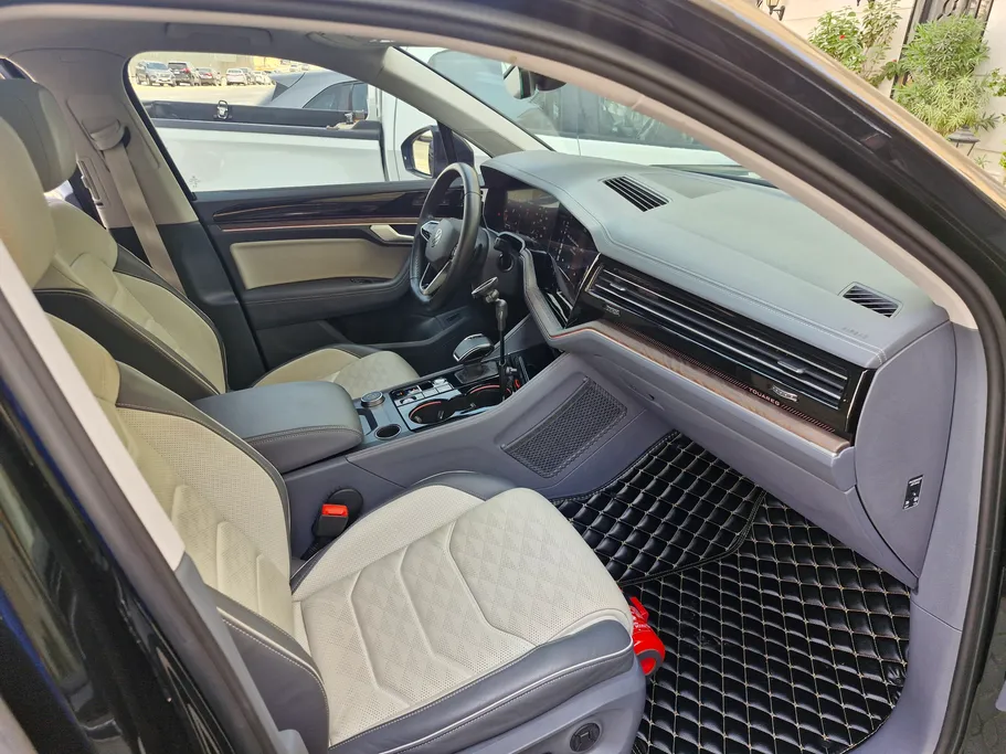2024 Volkswagen Touareg  