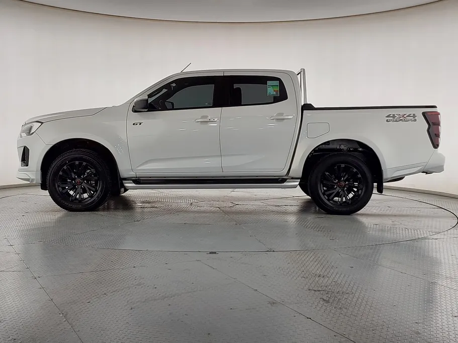 ايسوزو دي ماكس GT 2025 