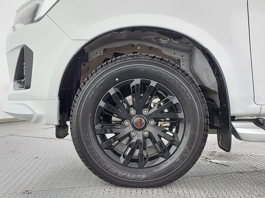 ايسوزو دي ماكس GT 2025 