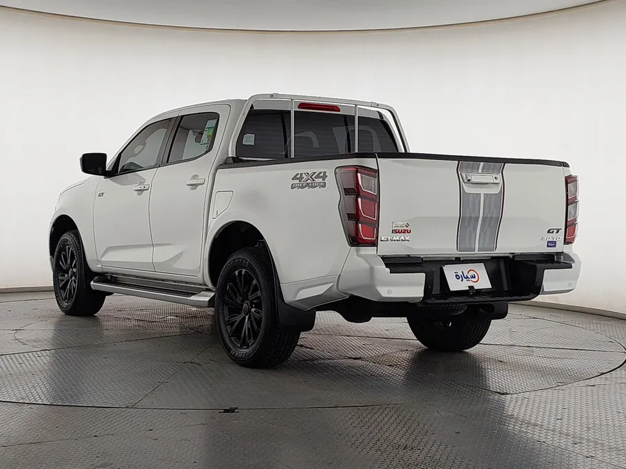 ايسوزو دي ماكس GT 2025 