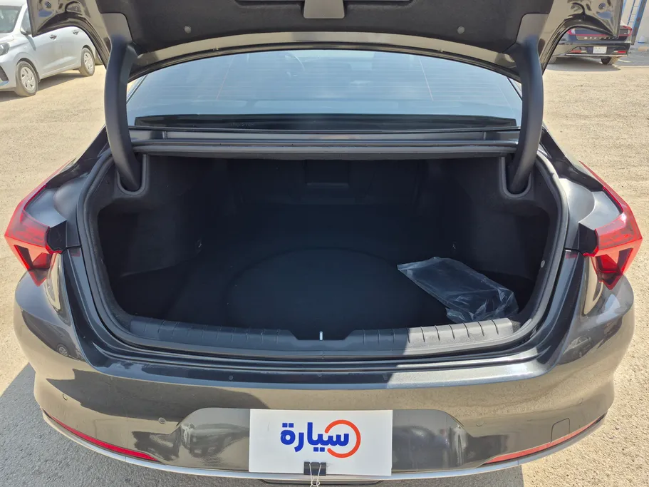 2023 Kia K8 EX 