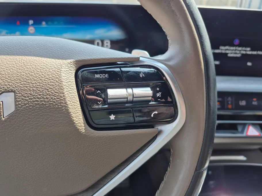 2023 Kia K8 EX 