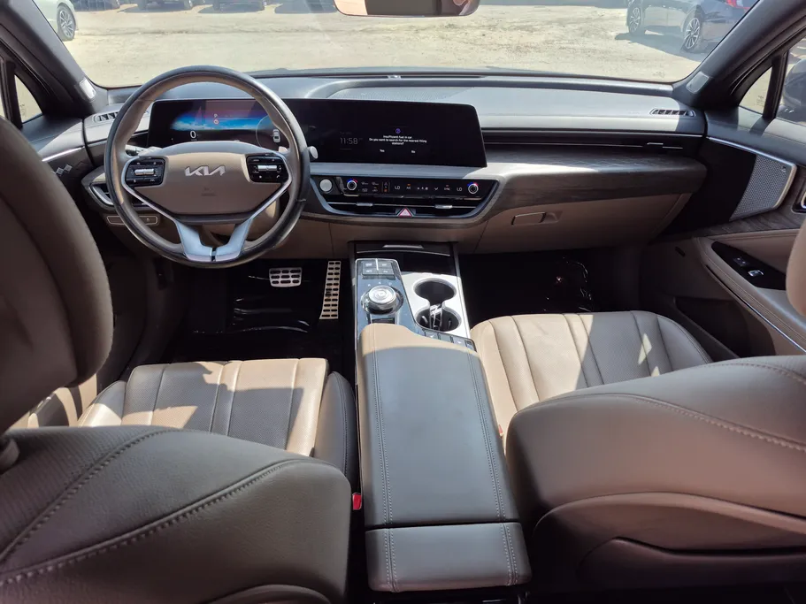 2023 Kia K8 EX 