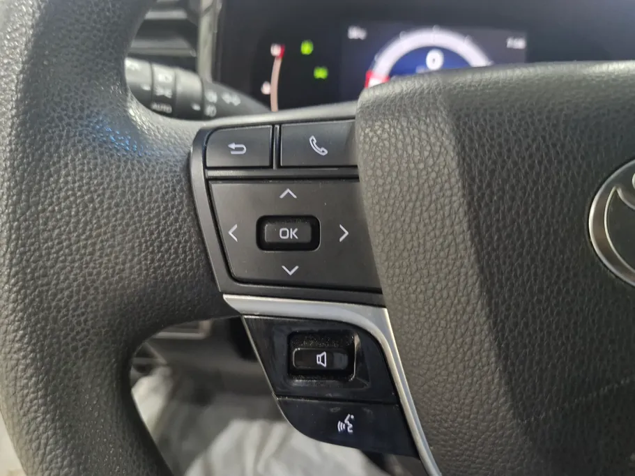 2025 Toyota Camry  E 